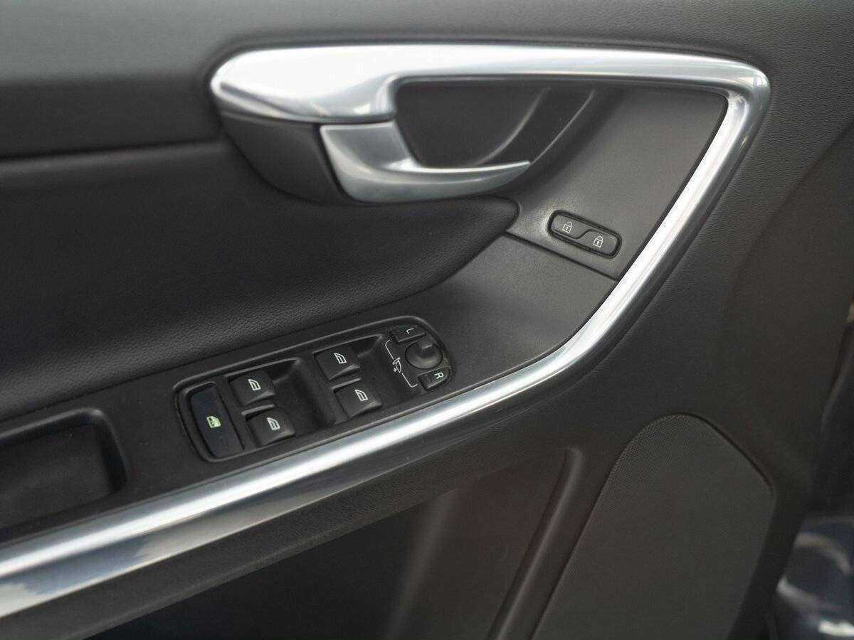 Продажа Б/У Вольво ИксЦ60. Фото: #12