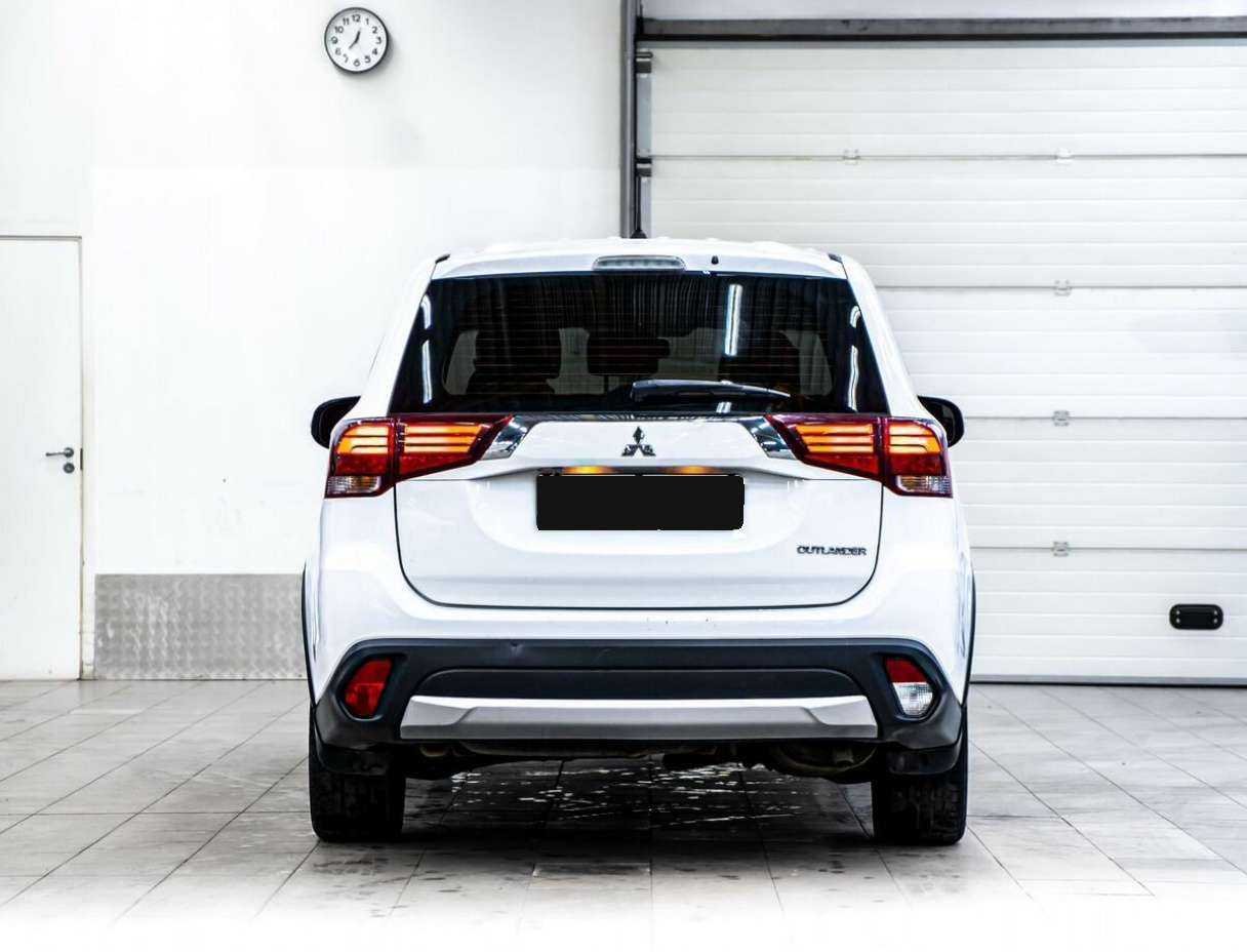 Продажа Б/У Митсубиши Оутлэндер. Фото: #4