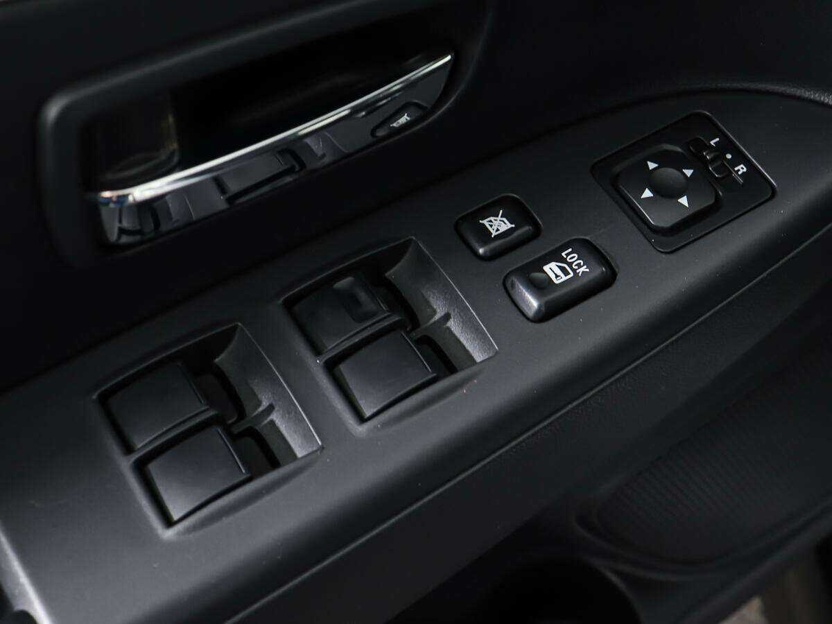 Продажа Б/У Митсубиши АС-Икс. Фото: #15