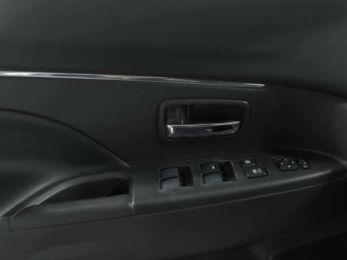 Продажа Б/У Митсубиши АС-Икс. Фото: #13