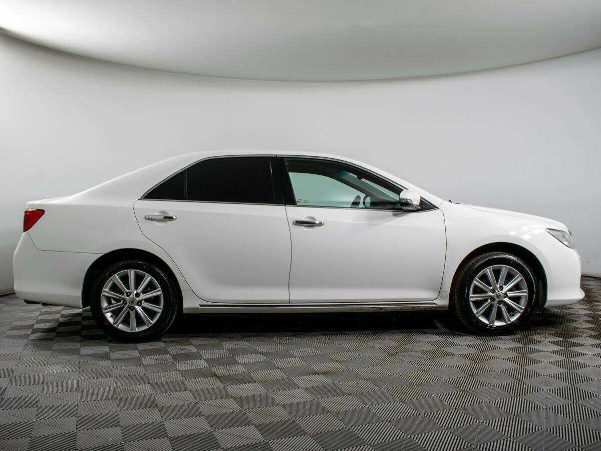 Продажа Б/У Тойота Камри. Фото: #3