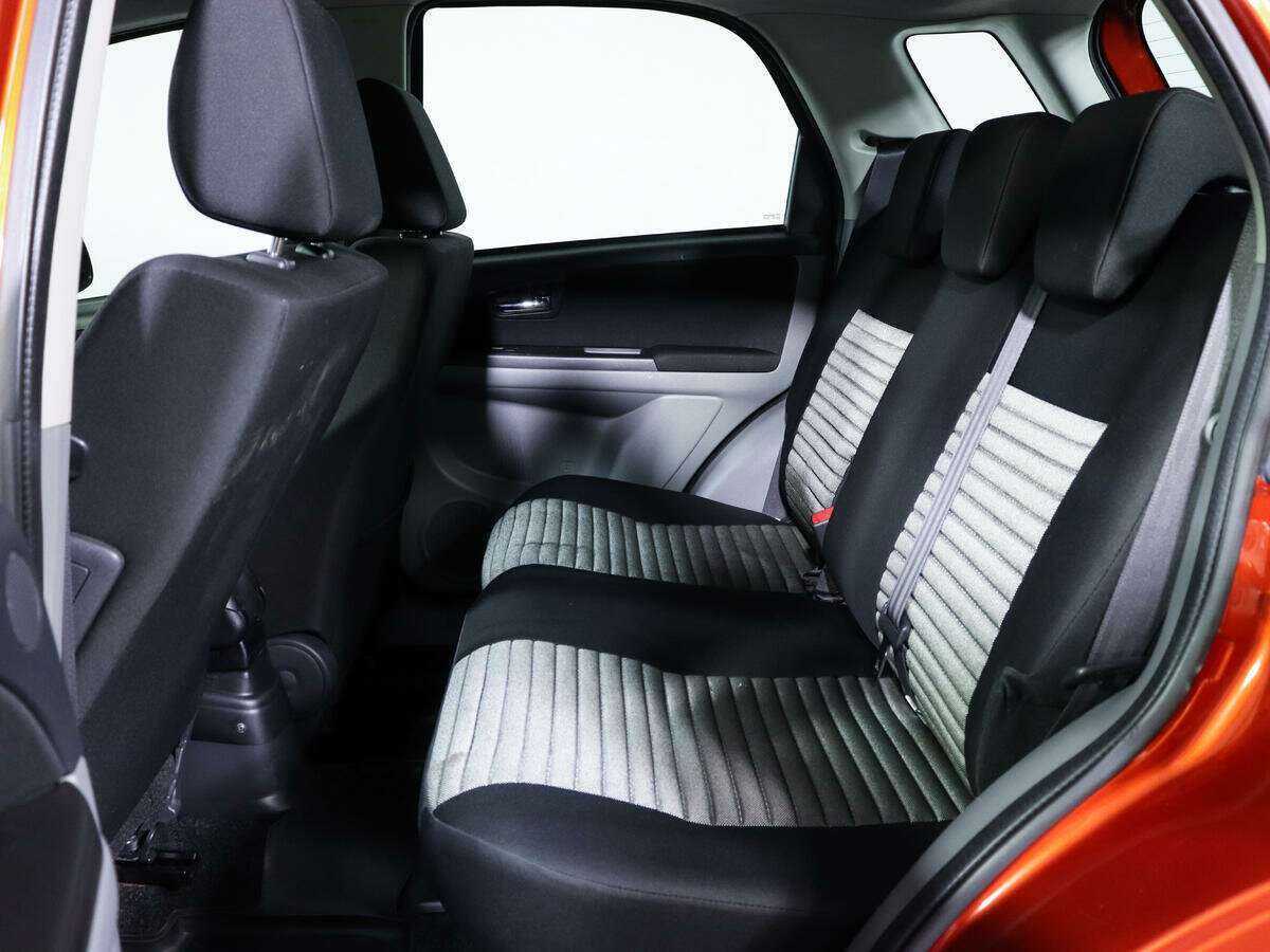 Продажа Б/У Сузуки С-Икс4. Фото: #7