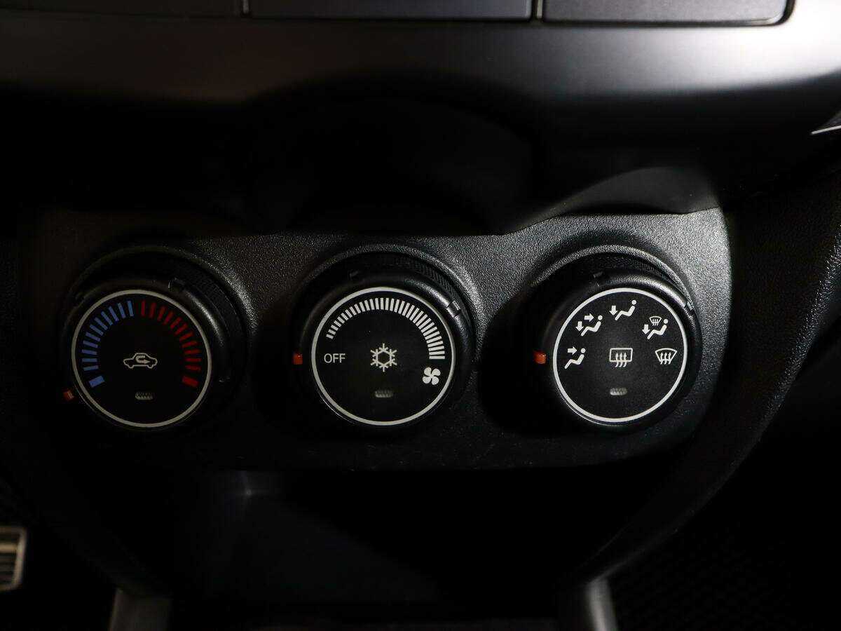 Продажа Б/У Митсубиши АС-Икс. Фото: #19