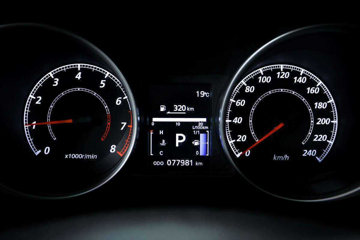 Продажа Б/У Митсубиши АС-Икс. Фото: #9