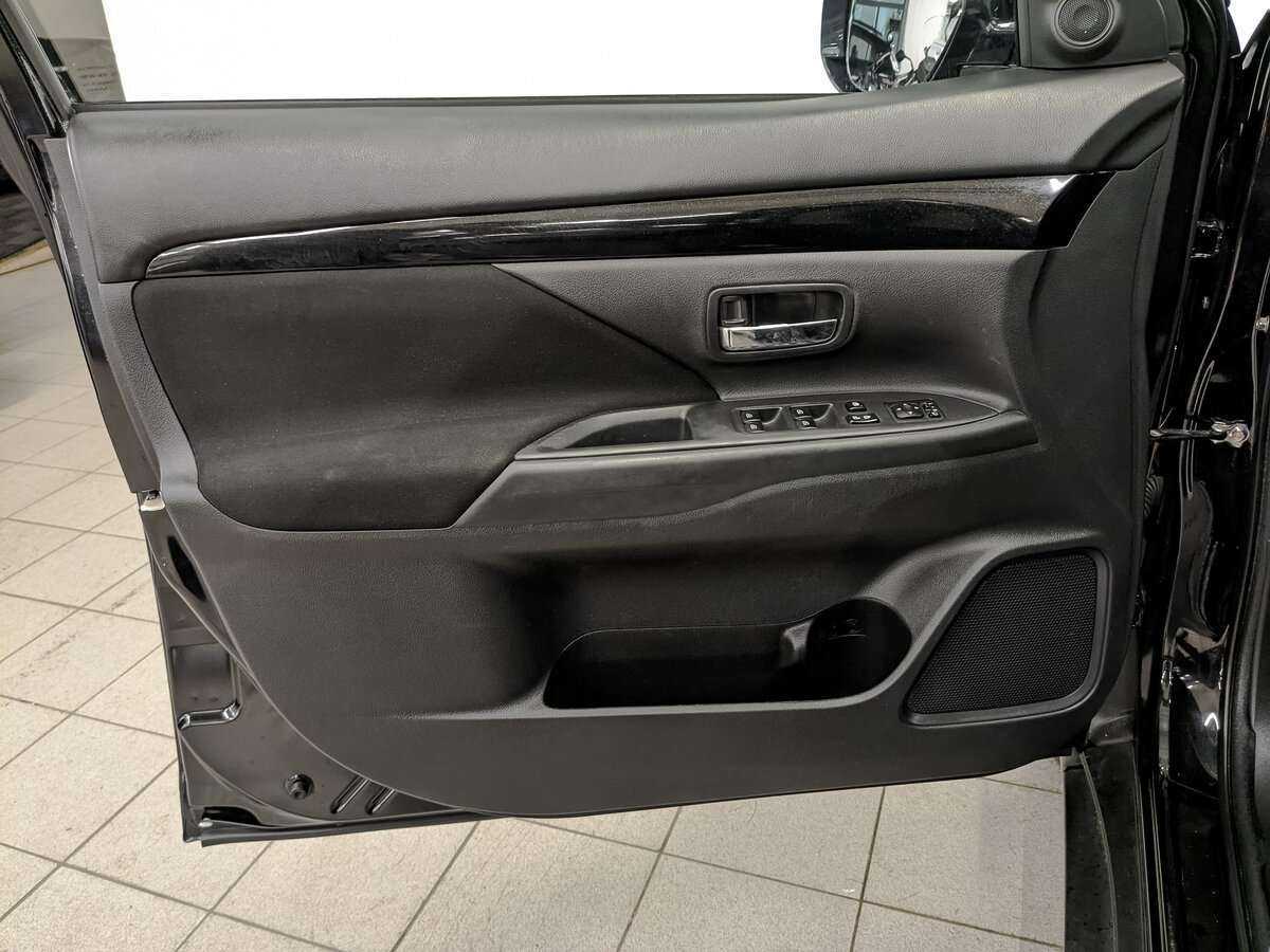 Продажа Б/У Митсубиши Оутлэндер. Фото: #14