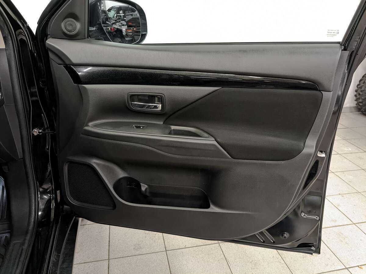 Продажа Б/У Митсубиши Оутлэндер. Фото: #20