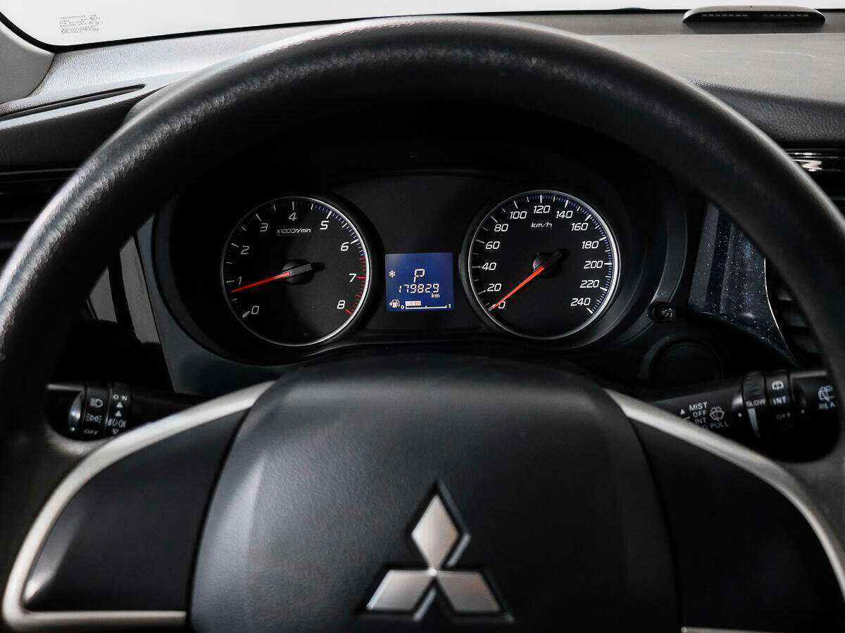 Продажа Б/У Митсубиши Оутлэндер. Фото: #14