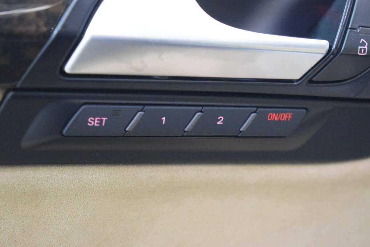 Продажа Б/У Ауди К7. Фото: #8