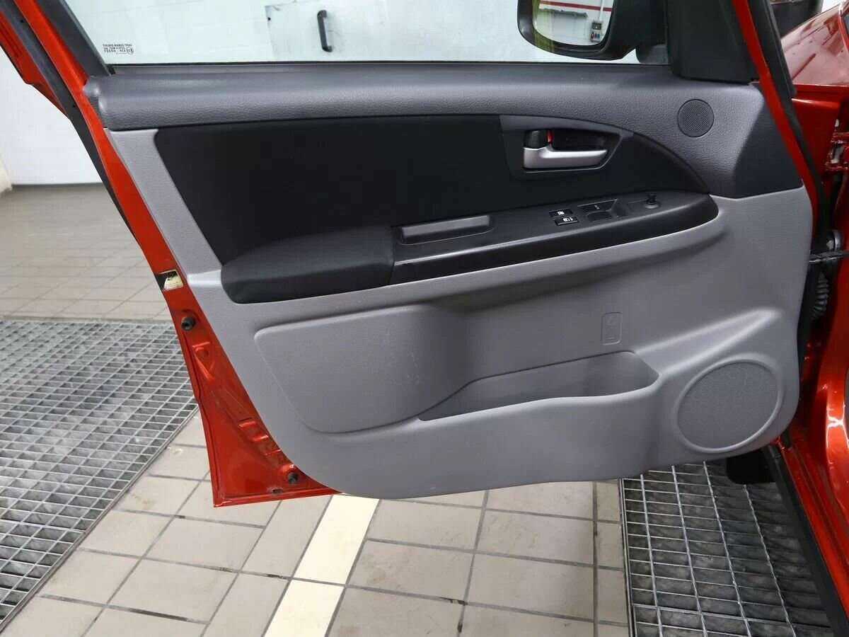 Продажа Б/У Сузуки С-Икс4. Фото: #16