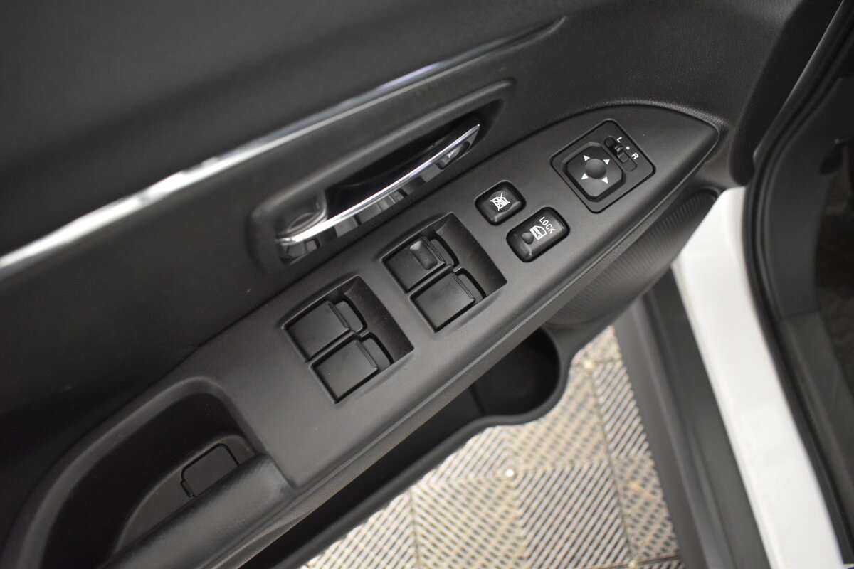 Продажа Б/У Митсубиши АС-Икс. Фото: #12