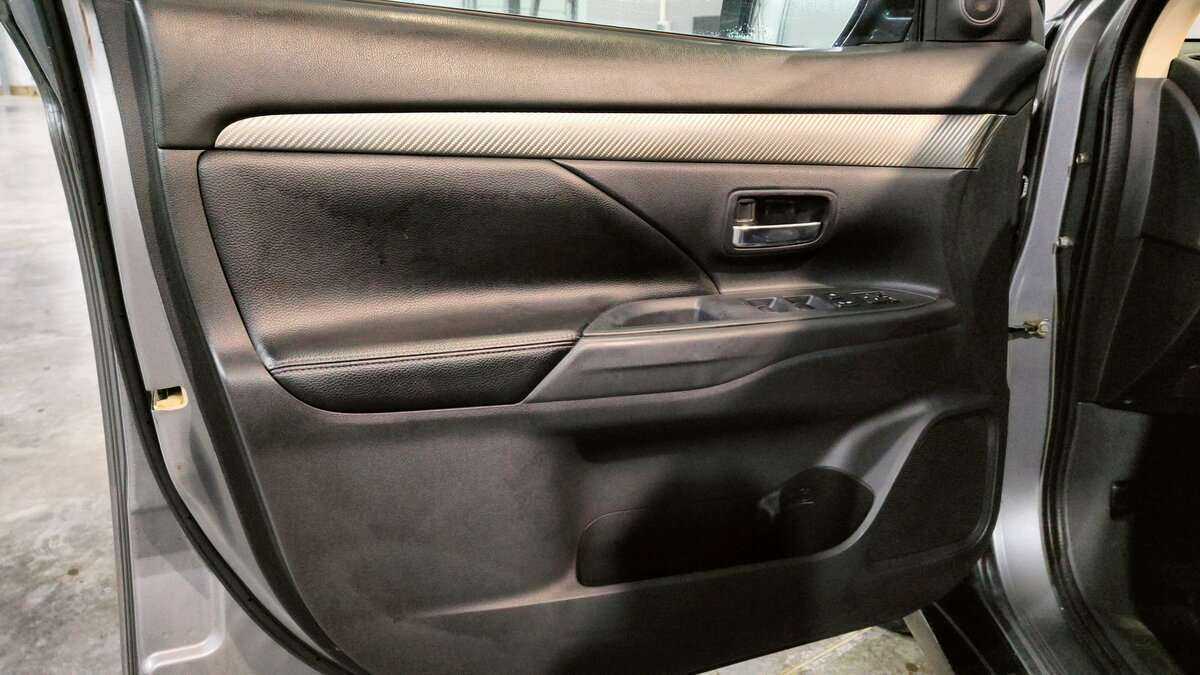 Продажа Б/У Митсубиши Оутлэндер. Фото: #12