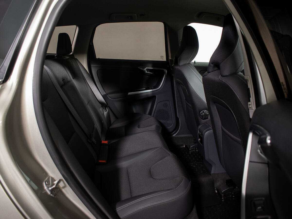 Продажа Б/У Вольво ИксЦ60. Фото: #7