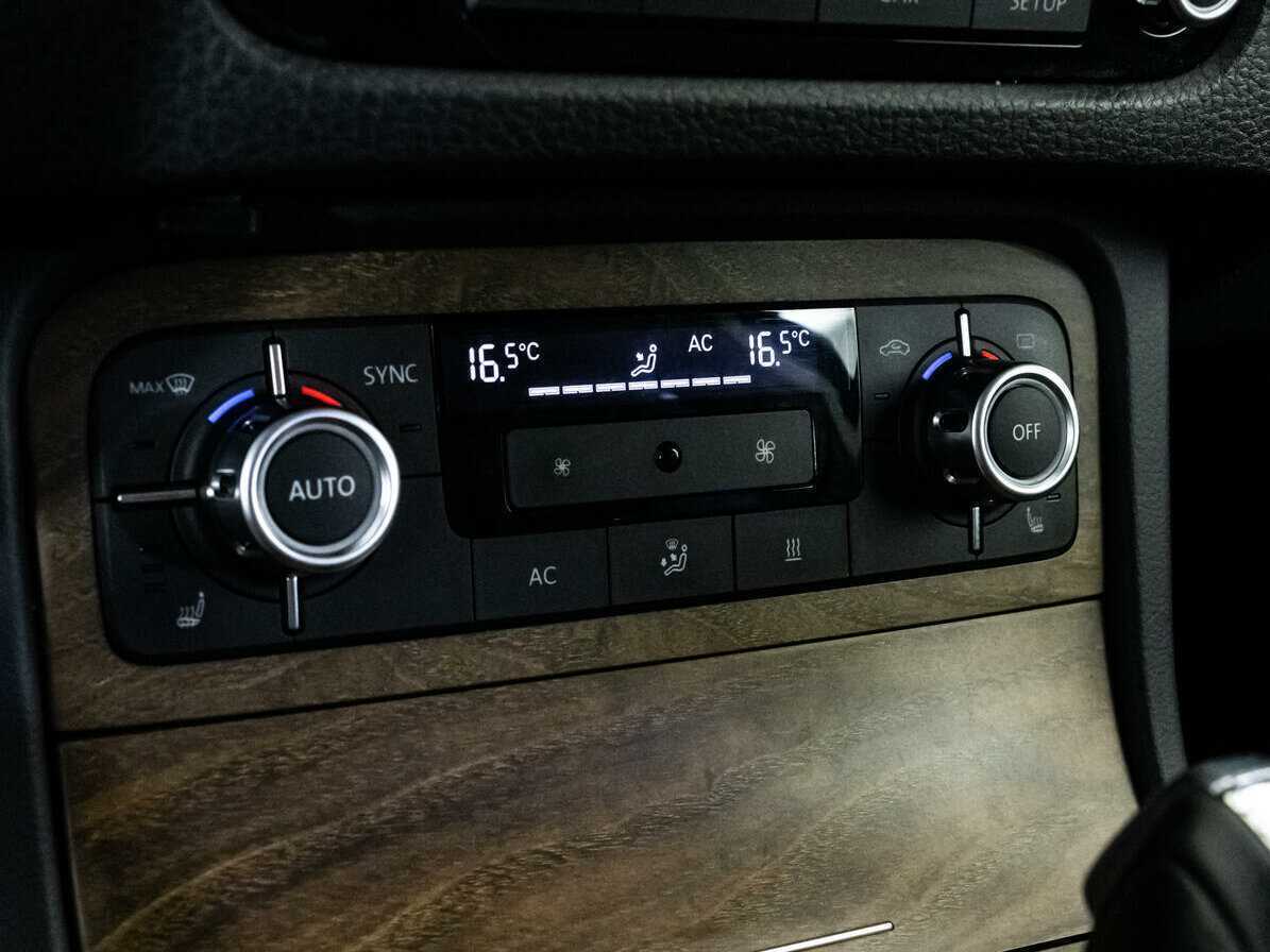 Продажа Б/У Фольксваген Туарег. Фото: #12