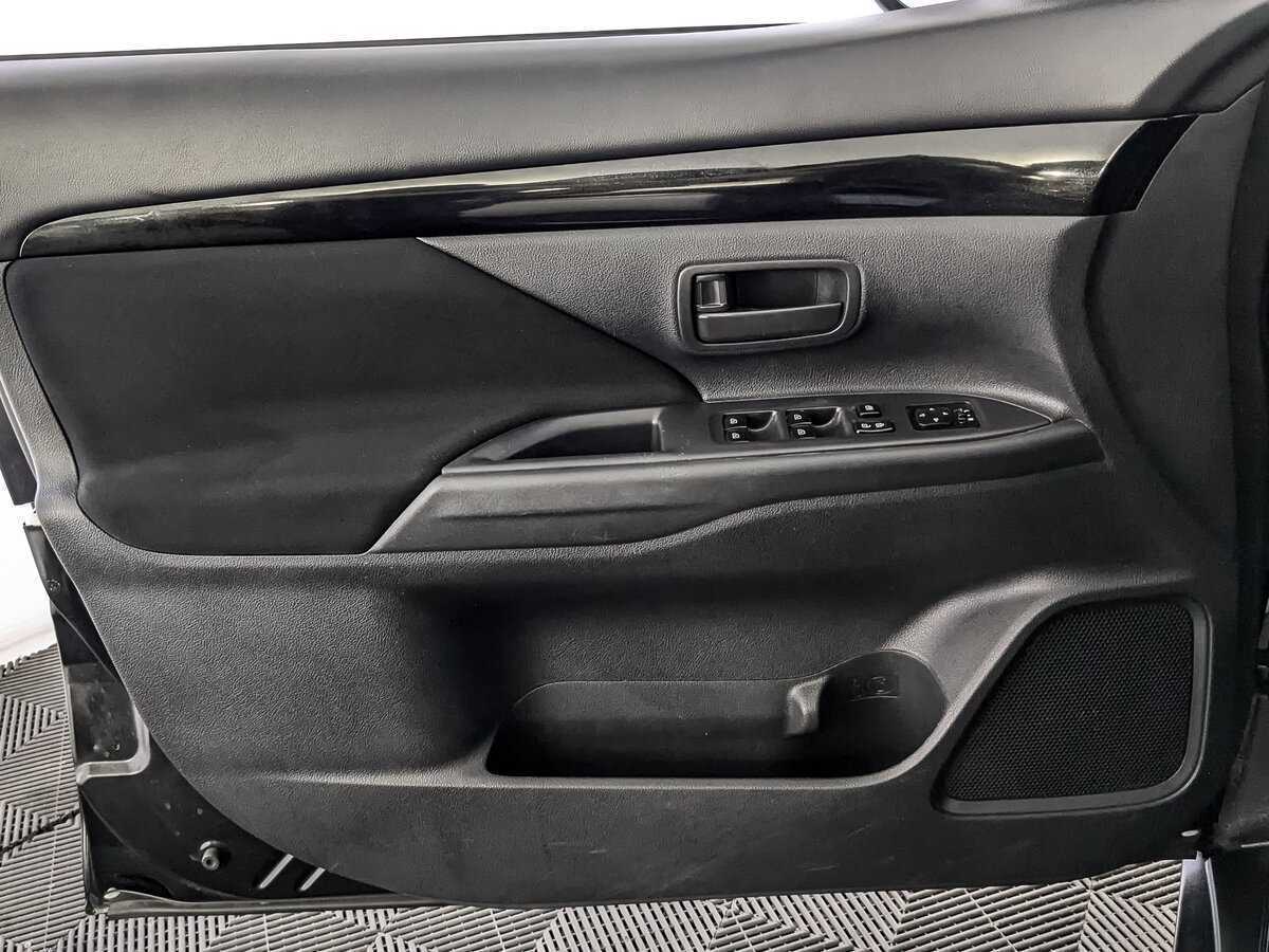 Продажа Б/У Митсубиши Оутлэндер. Фото: #14