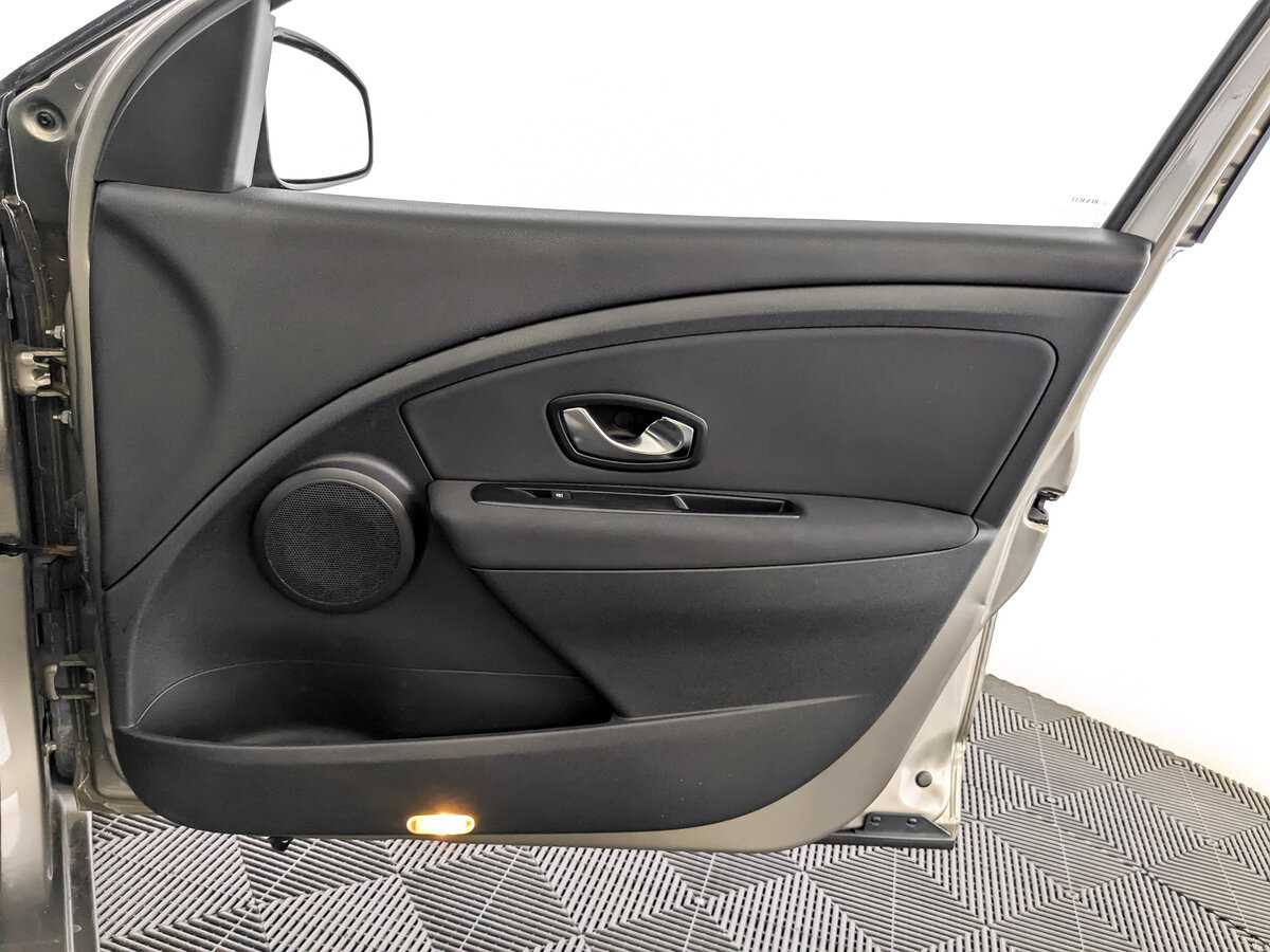 Продажа Б/У Рено Флюенс. Фото: #19