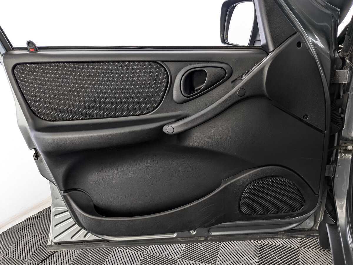 Продажа Б/У Шевроле Нива. Фото: #14