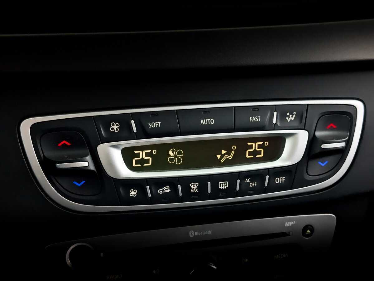 Продажа Б/У Рено Флюенс. Фото: #23