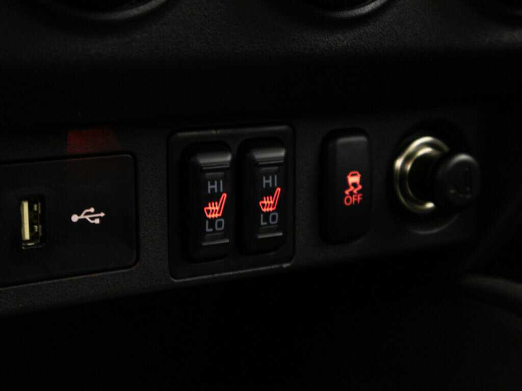 Продажа Б/У Митсубиши АС-Икс. Фото: #17