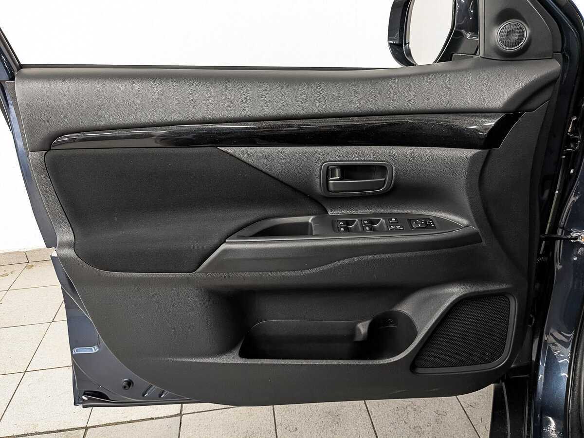 Продажа Б/У Митсубиши Оутлэндер. Фото: #16