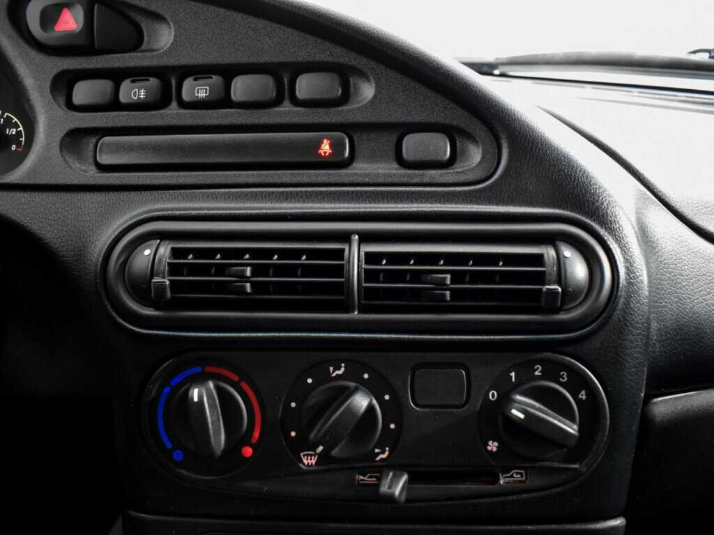 Продажа Б/У Шевроле Нива. Фото: #12