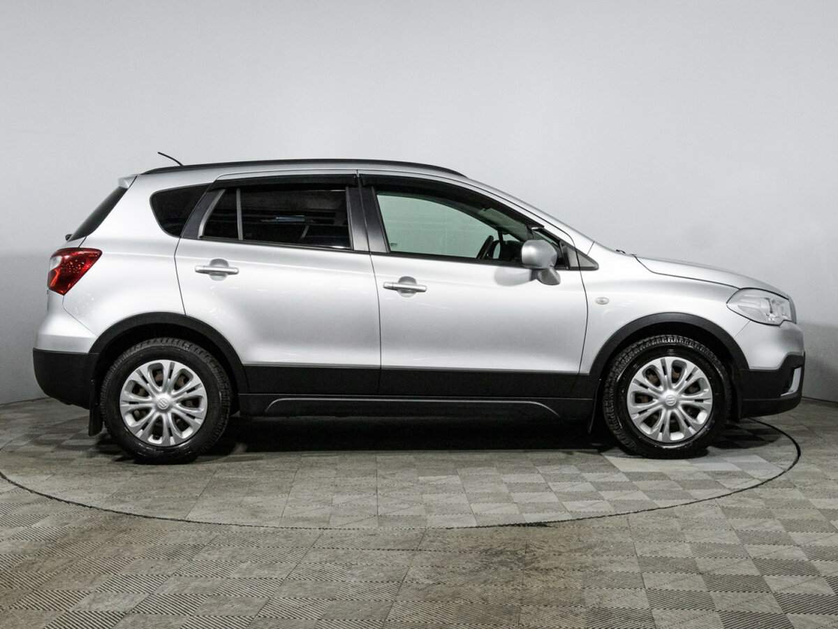 Продажа Б/У Сузуки С-Икс4. Фото: #3