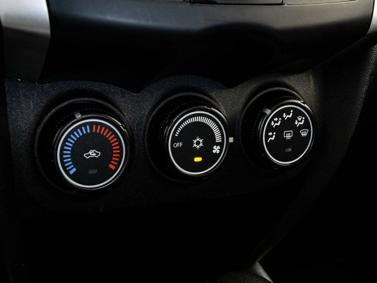 Продажа Б/У Митсубиши АС-Икс. Фото: #10