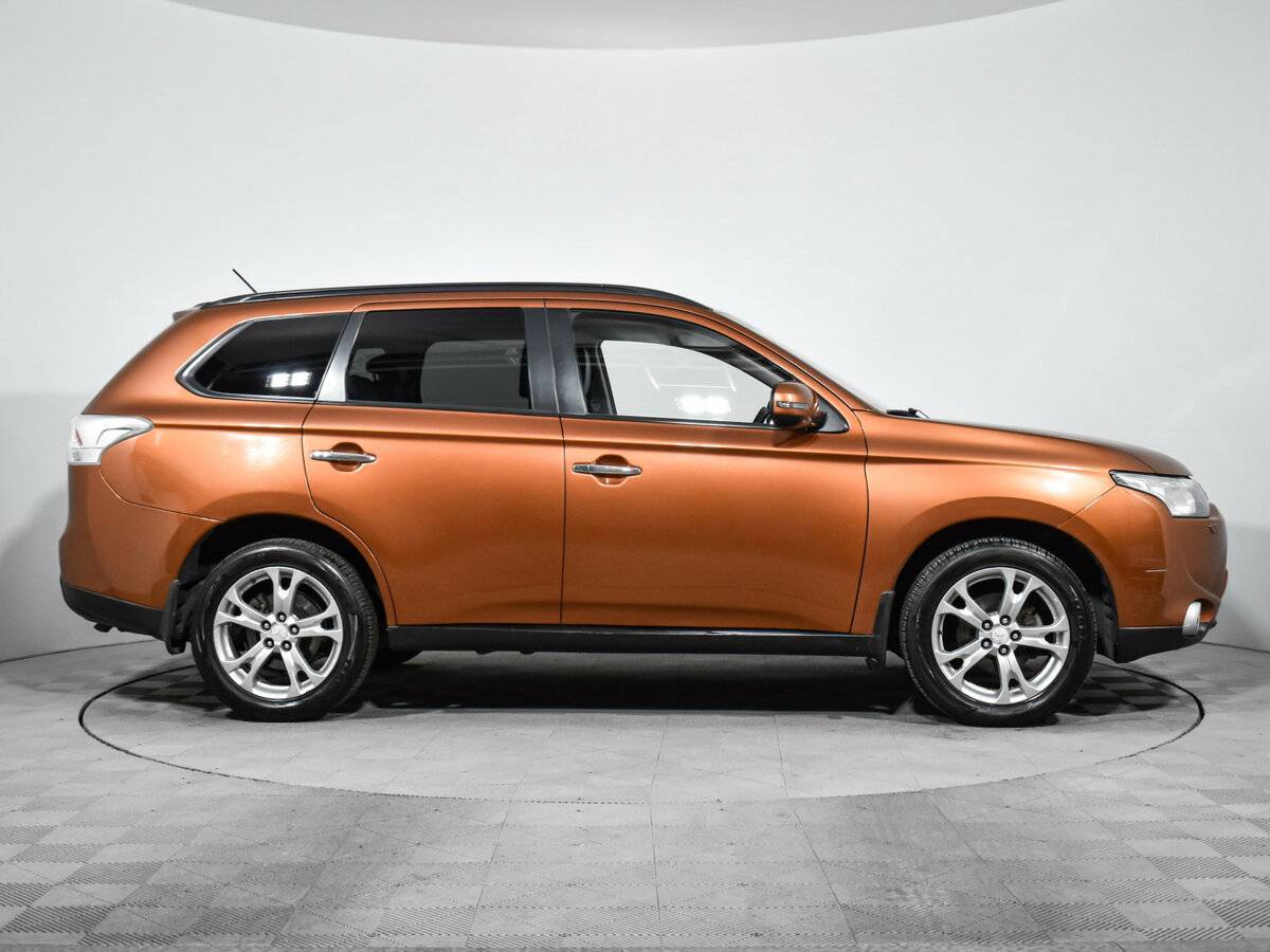 Продажа Б/У Митсубиши Оутлэндер. Фото: #4