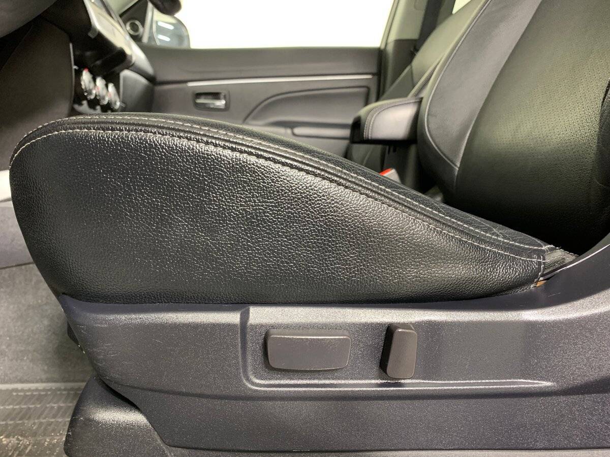 Продажа Б/У Митсубиши АС-Икс. Фото: #15