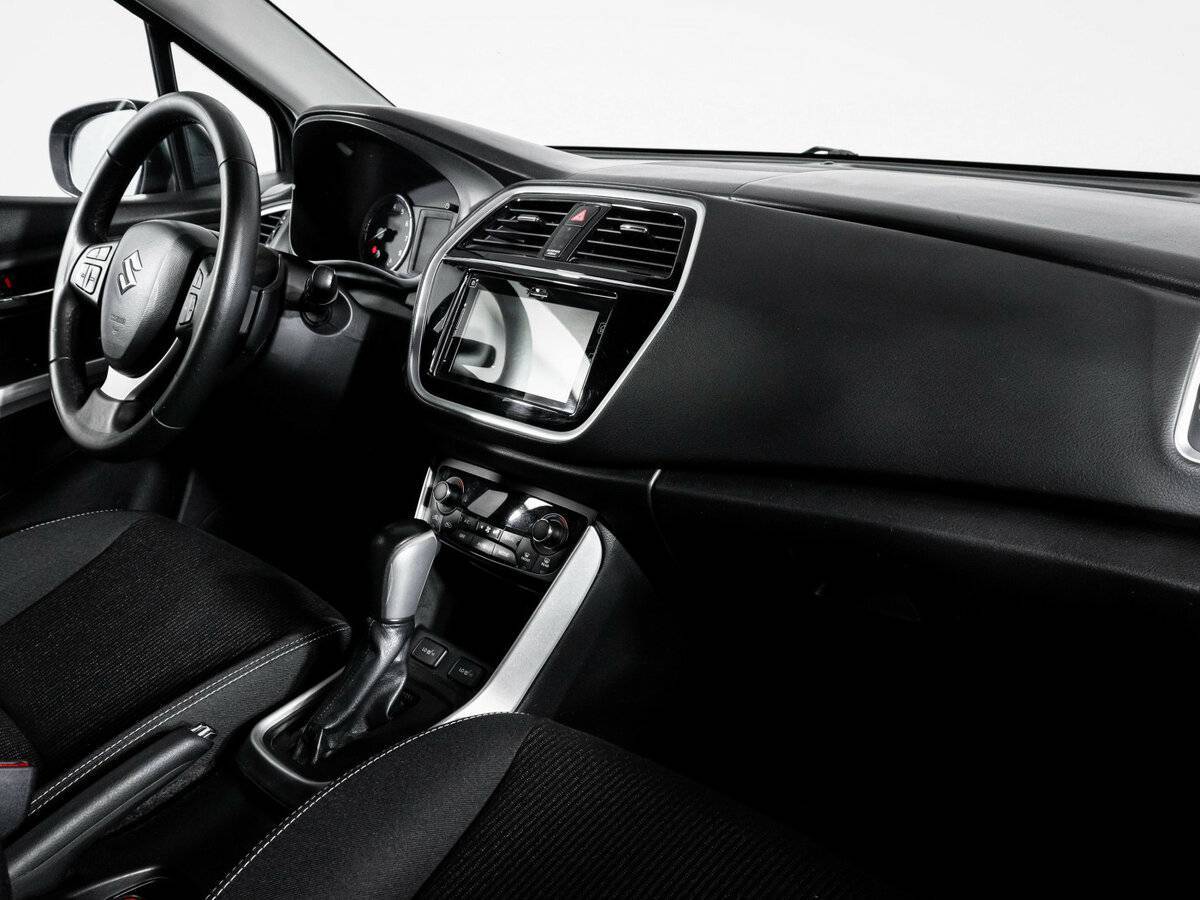 Продажа Б/У Сузуки С-Икс4. Фото: #8