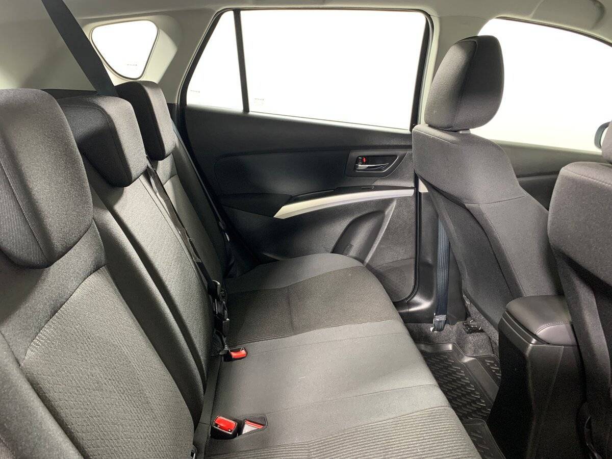 Продажа Б/У Сузуки С-Икс4. Фото: #16