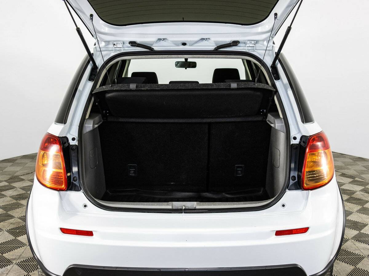 Продажа Б/У Сузуки С-Икс4. Фото: #15