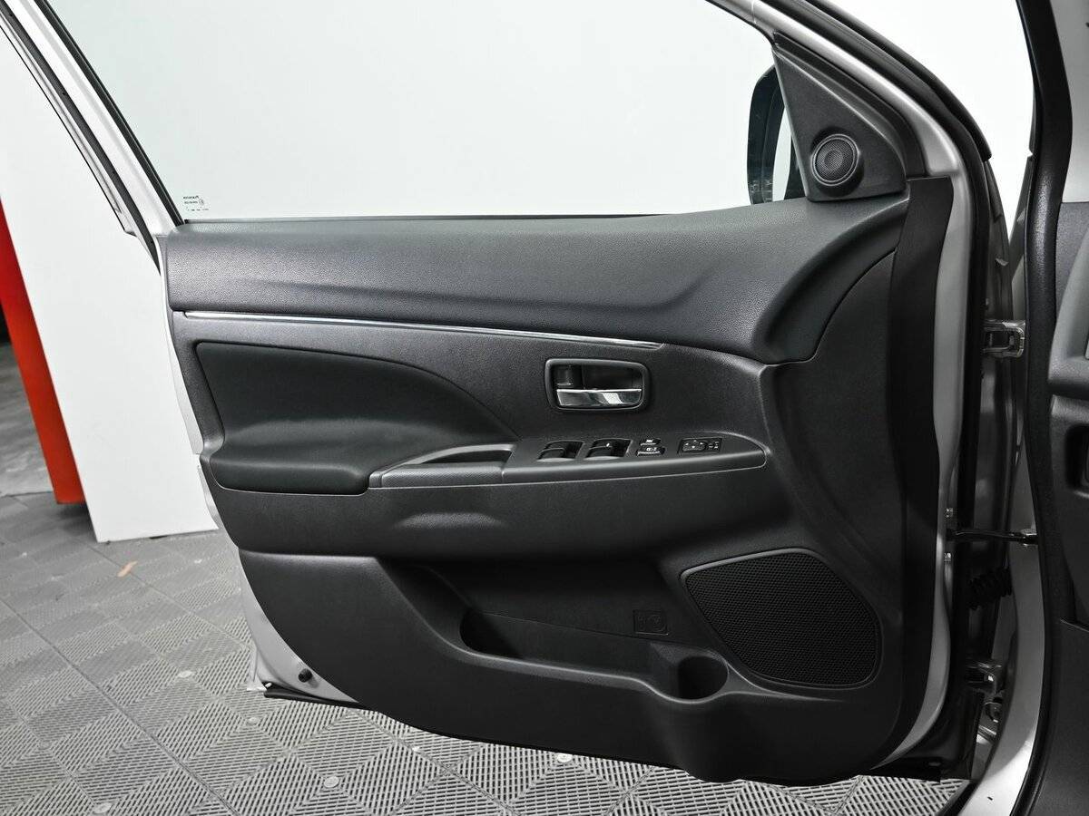 Продажа Б/У Митсубиши АС-Икс. Фото: #6