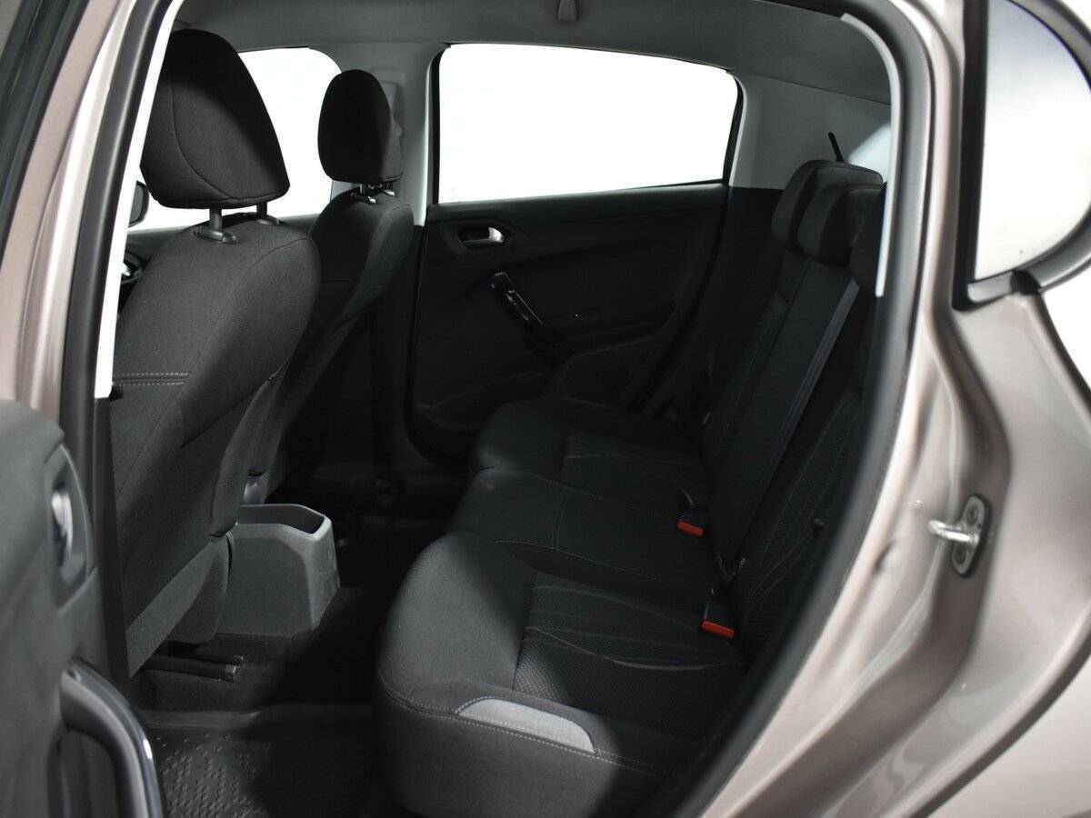 Продажа Б/У Пежо 208. Фото: #11