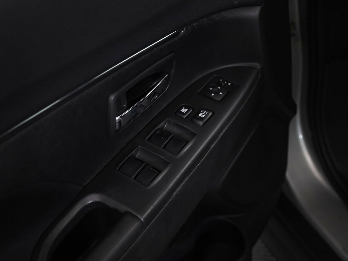 Продажа Б/У Митсубиши АС-Икс. Фото: #11