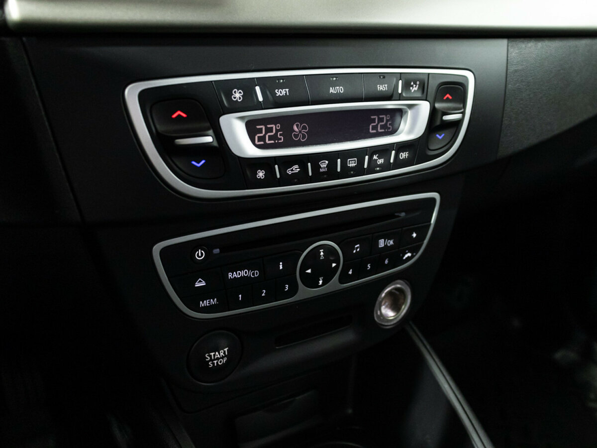 Продажа Б/У Рено Флюенс. Фото: #13